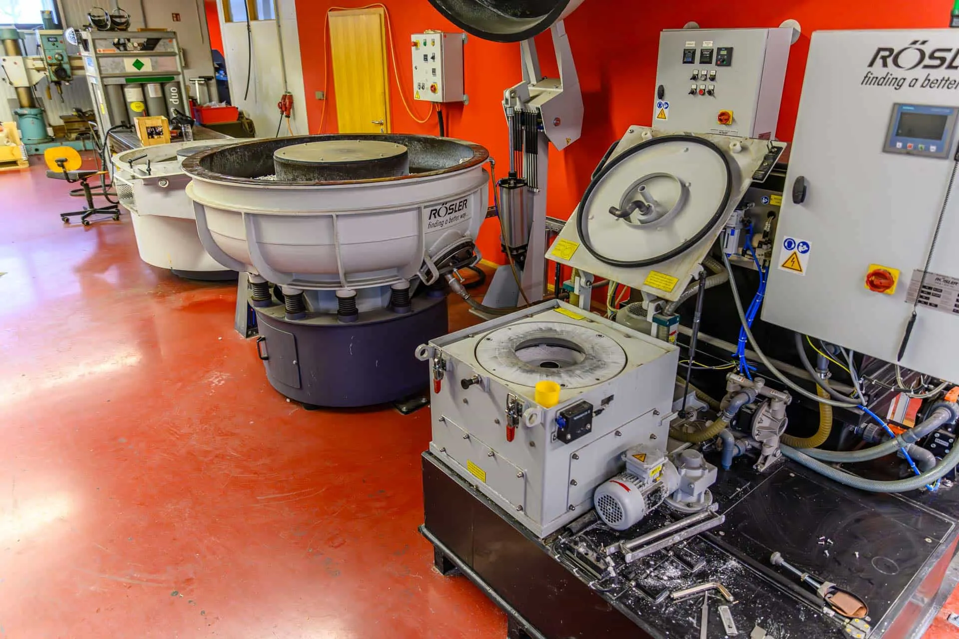 FS Metallverarbeitung Steisslingen Hegau Gleitschliffanlage KDS 5369 Verbessert RR