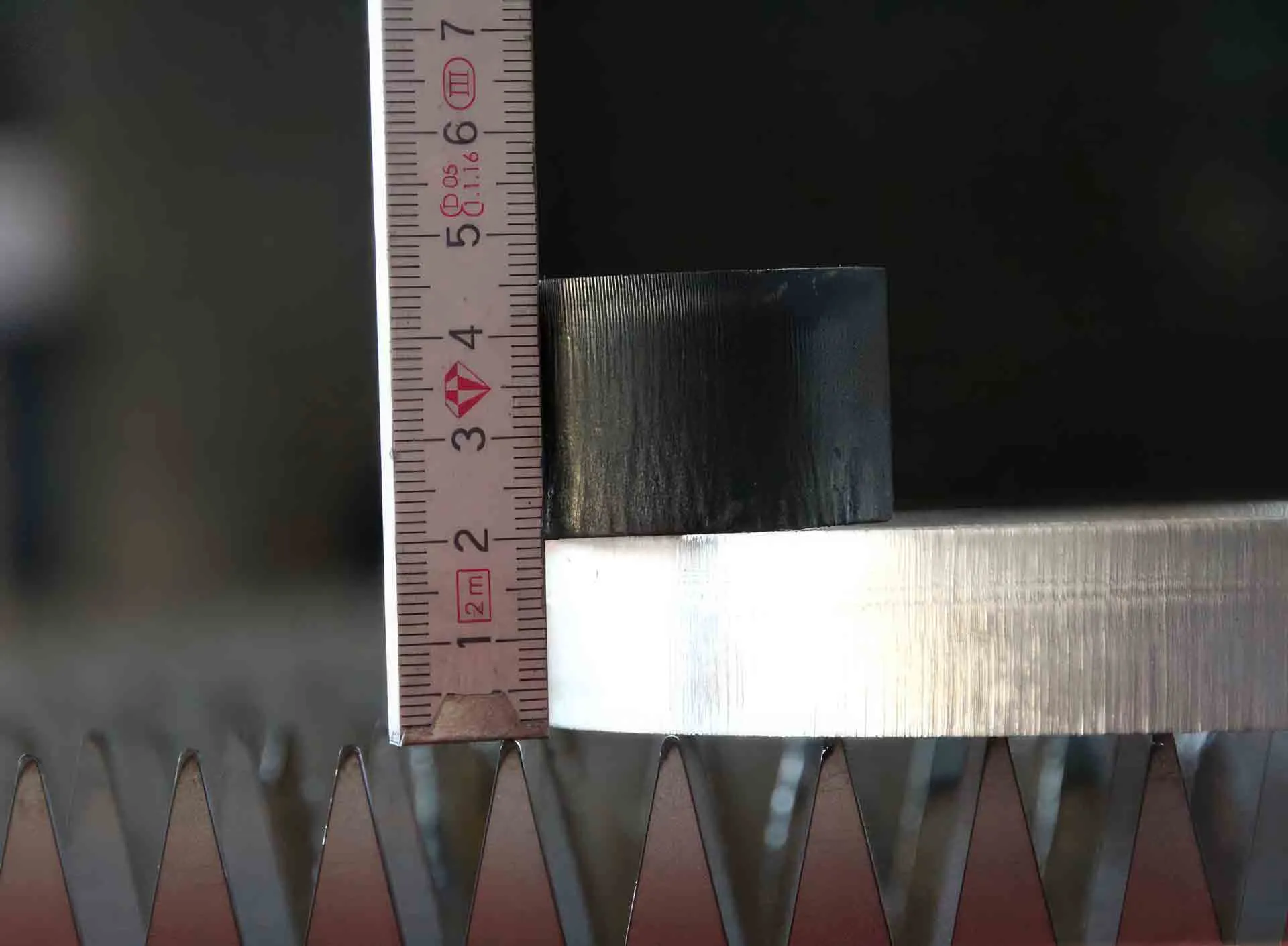 FS Metallverarbeitung Steisslingen Hegau spantechnik frasen laserschneiden abkanten metallstueck 004